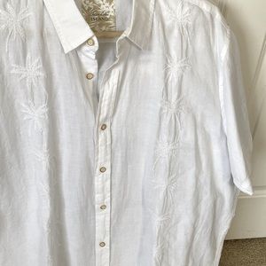 Tasso Elba white linen palm tree shirt